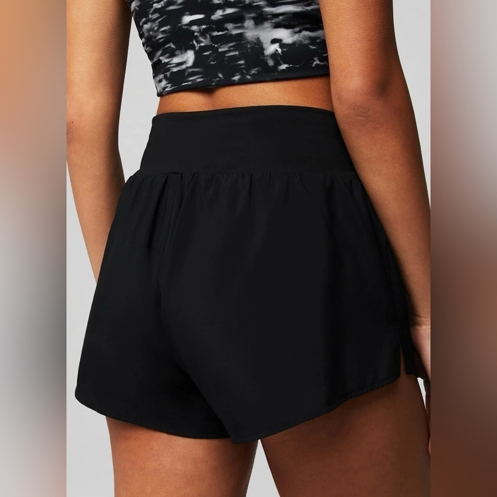 NWT Fabletics Sun Chaser Shorts 3” Black Size XXL 1X - Picture 10 of 12